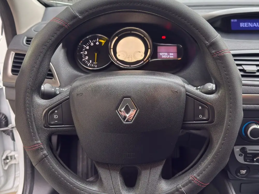 RENAULT megane - Foto 6 | Clidrive