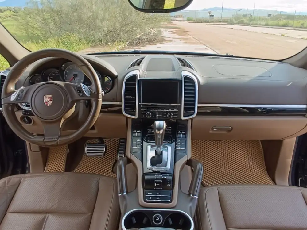 PORSCHE cayenne