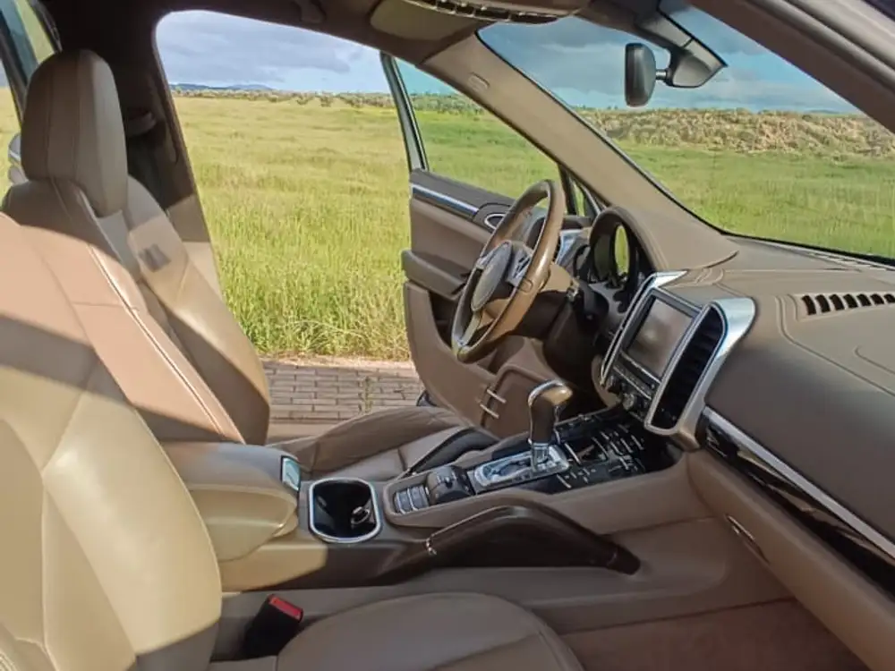 PORSCHE cayenne