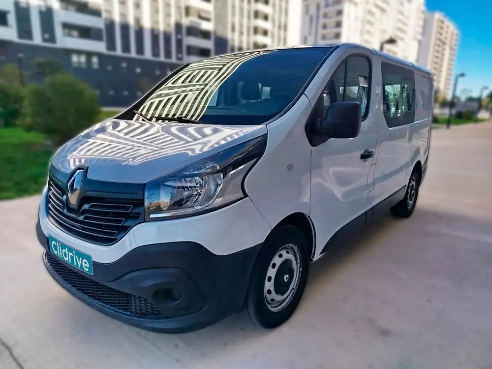RENAULT trafic