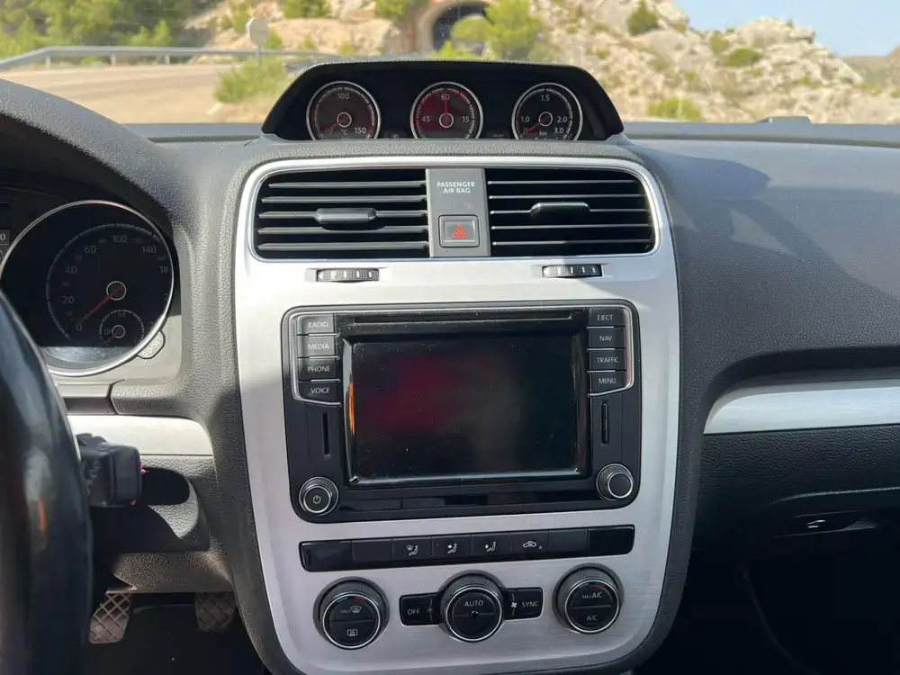 VOLKSWAGEN scirocco