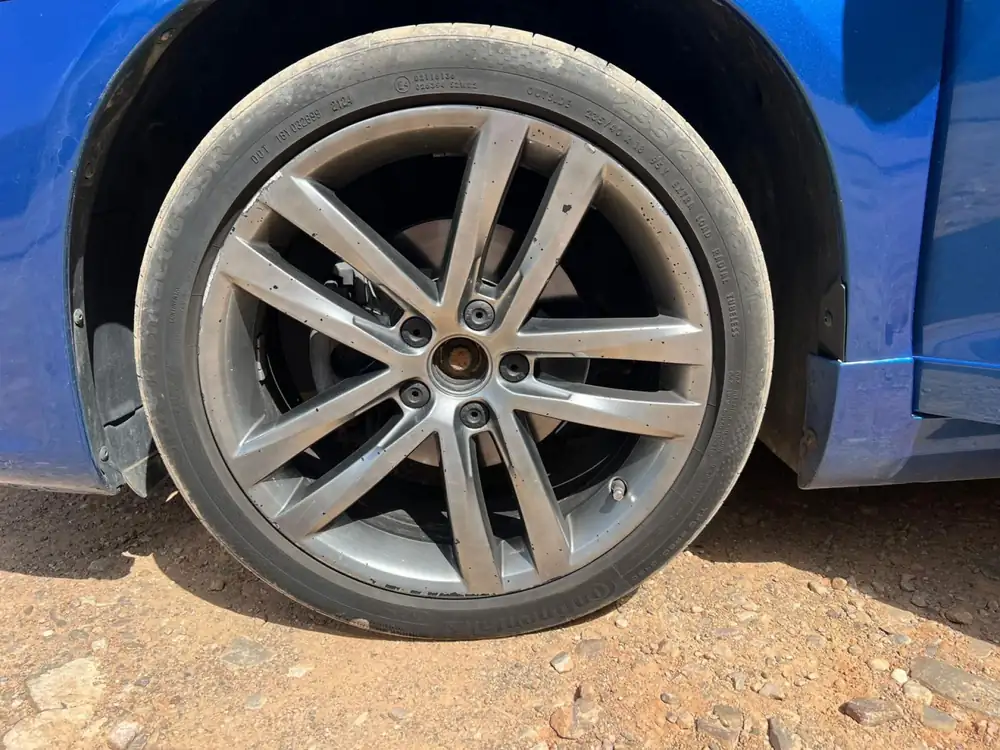 VOLKSWAGEN scirocco