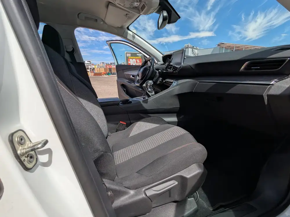PEUGEOT 3008 - Foto 14 | Clidrive