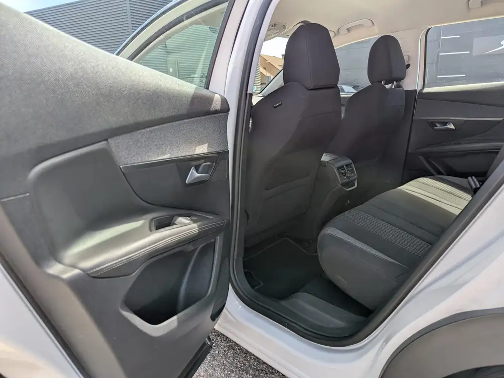 PEUGEOT 3008 - Foto 18 | Clidrive