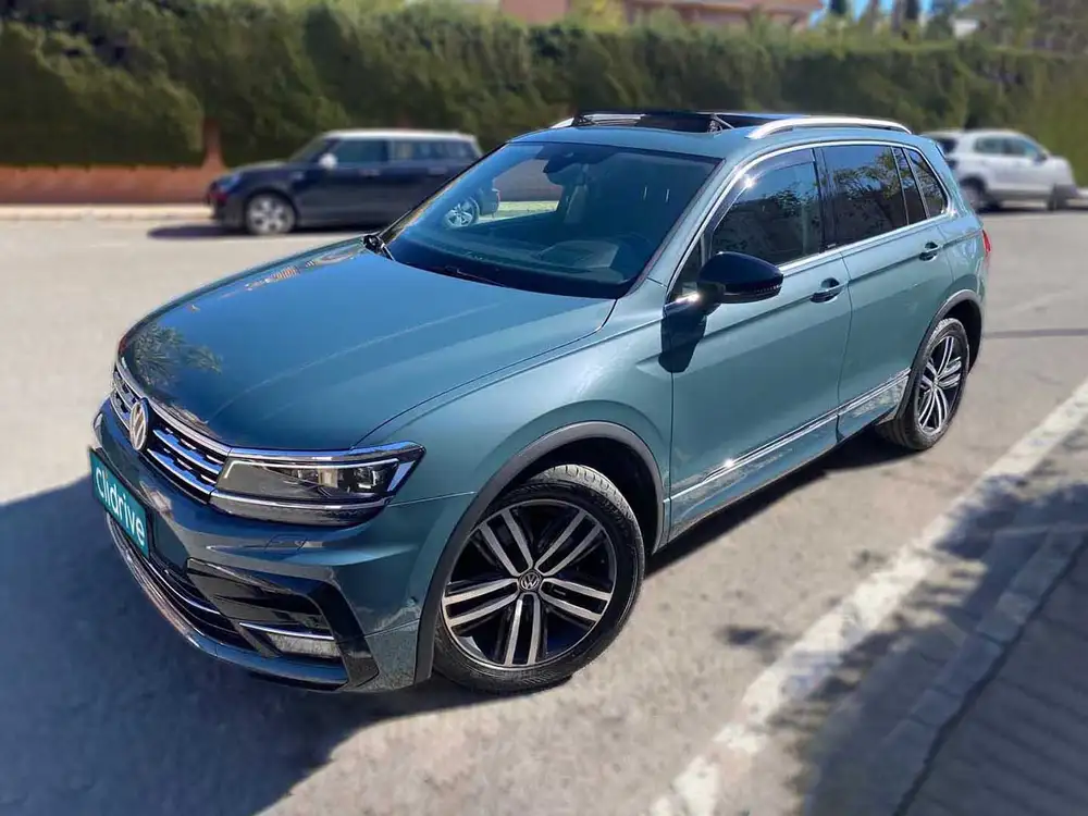 VOLKSWAGEN tiguan