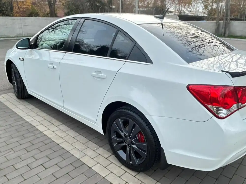 CHEVROLET cruze