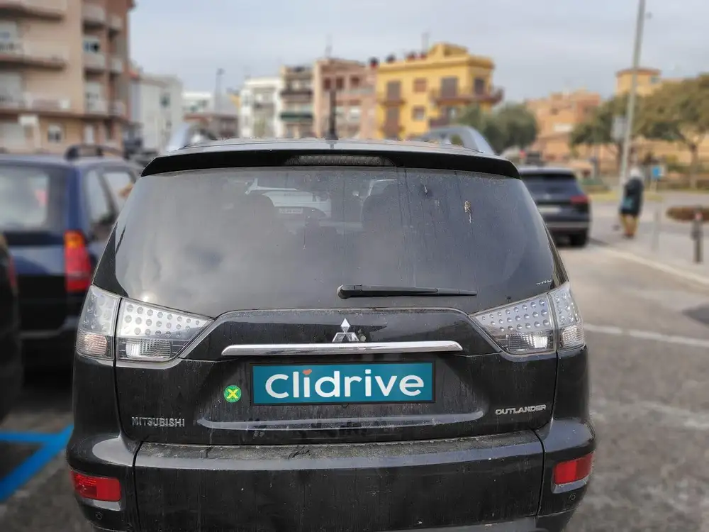 MITSUBISHI outlander