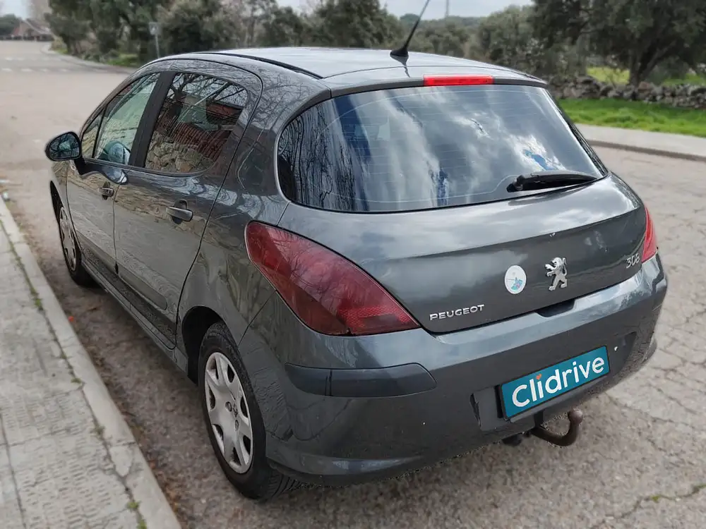PEUGEOT 308