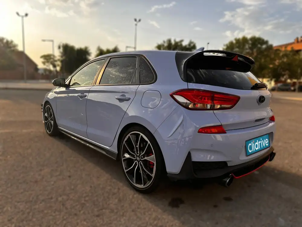 HYUNDAI i30
