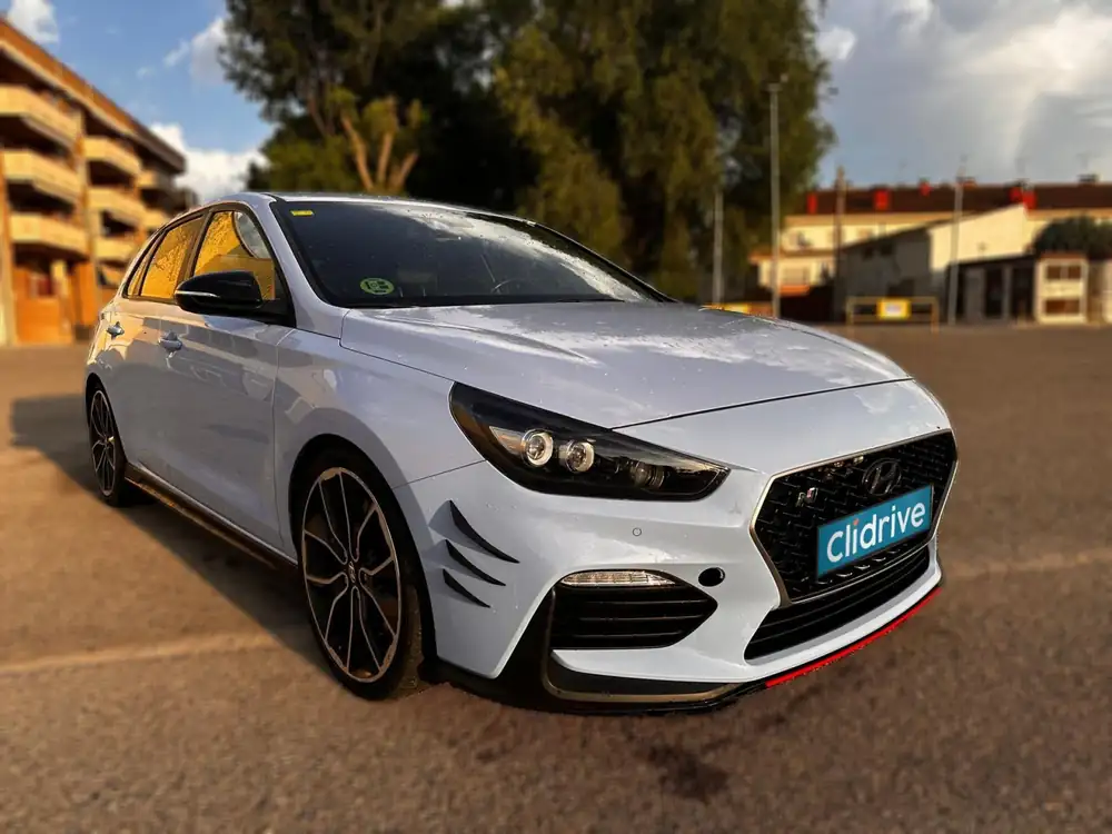 HYUNDAI i30