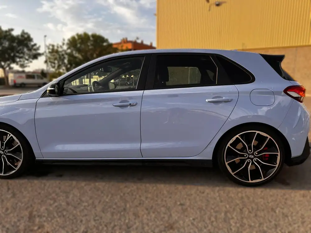 HYUNDAI i30