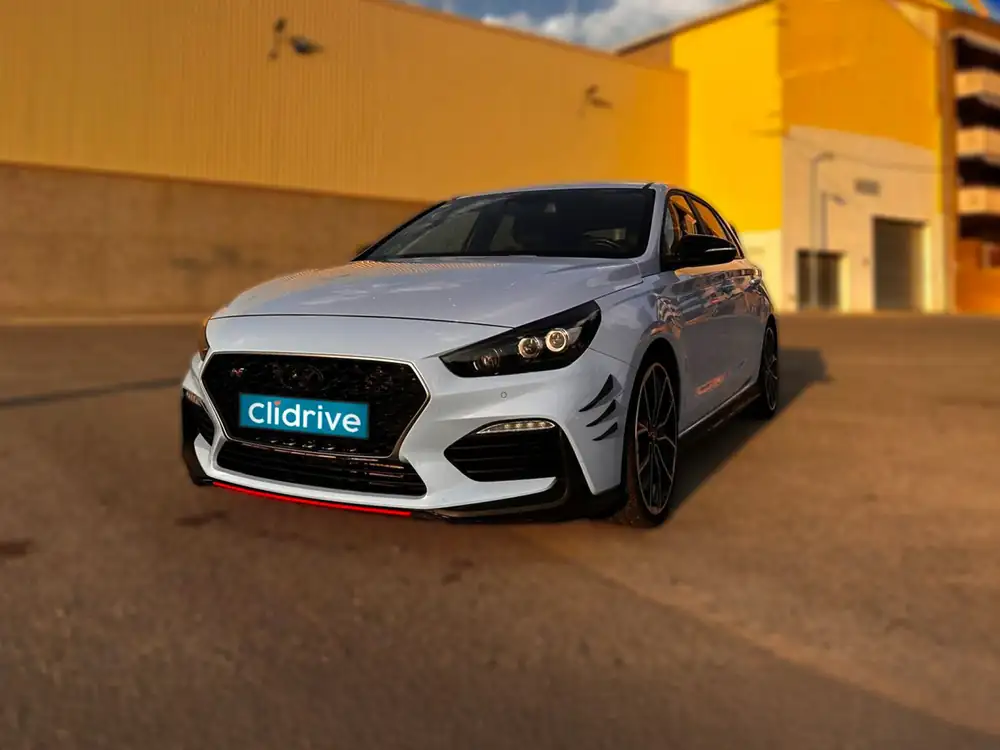 HYUNDAI i30