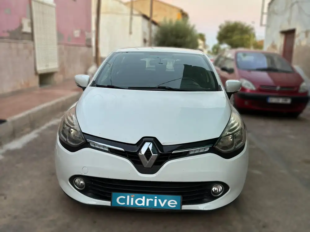 RENAULT clio