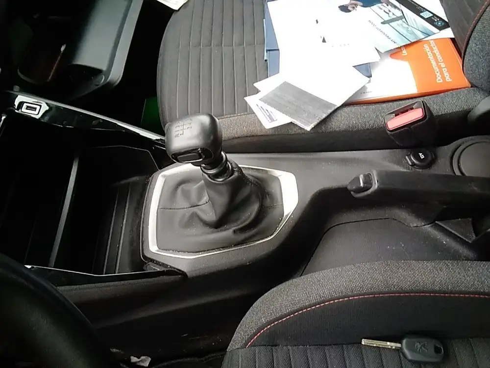 PEUGEOT 2008 - Foto 10 | Clidrive