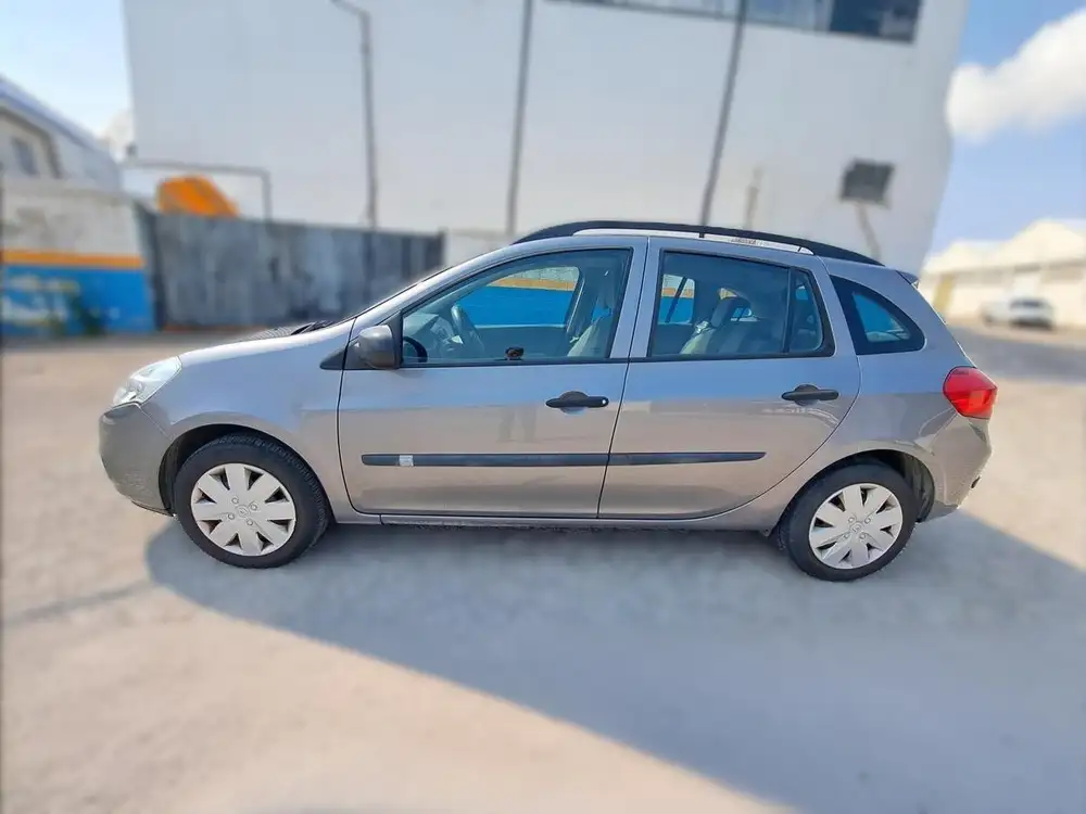 RENAULT clio
