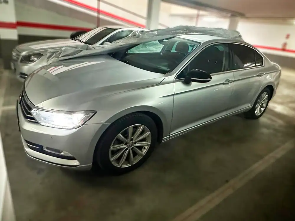 VOLKSWAGEN passat