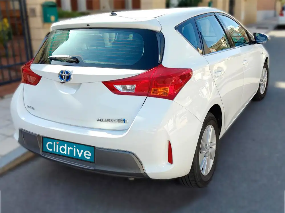 TOYOTA auris