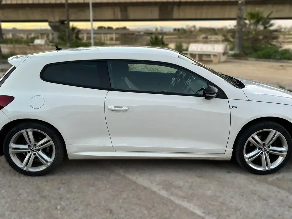 VOLKSWAGEN scirocco