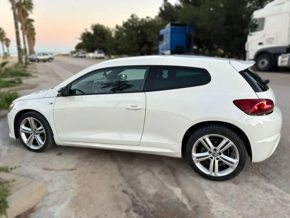 VOLKSWAGEN scirocco