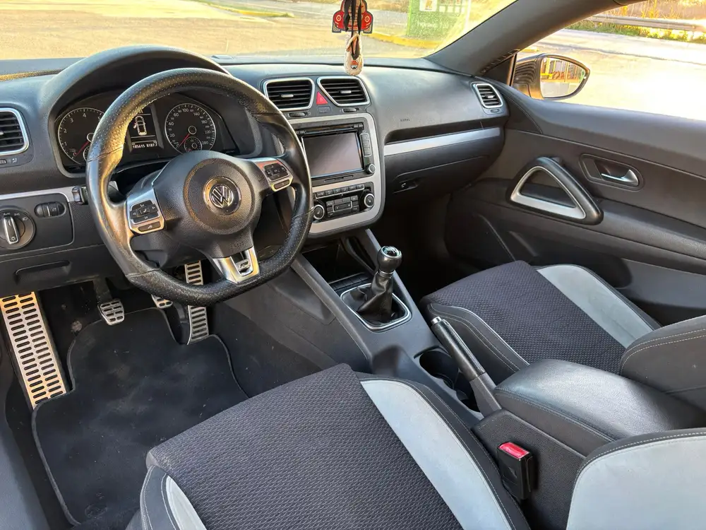 VOLKSWAGEN scirocco