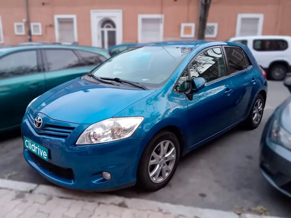 TOYOTA auris