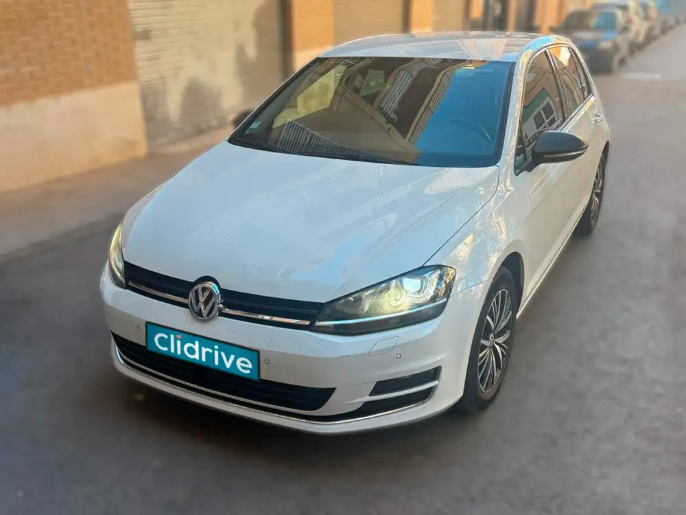 VOLKSWAGEN golf