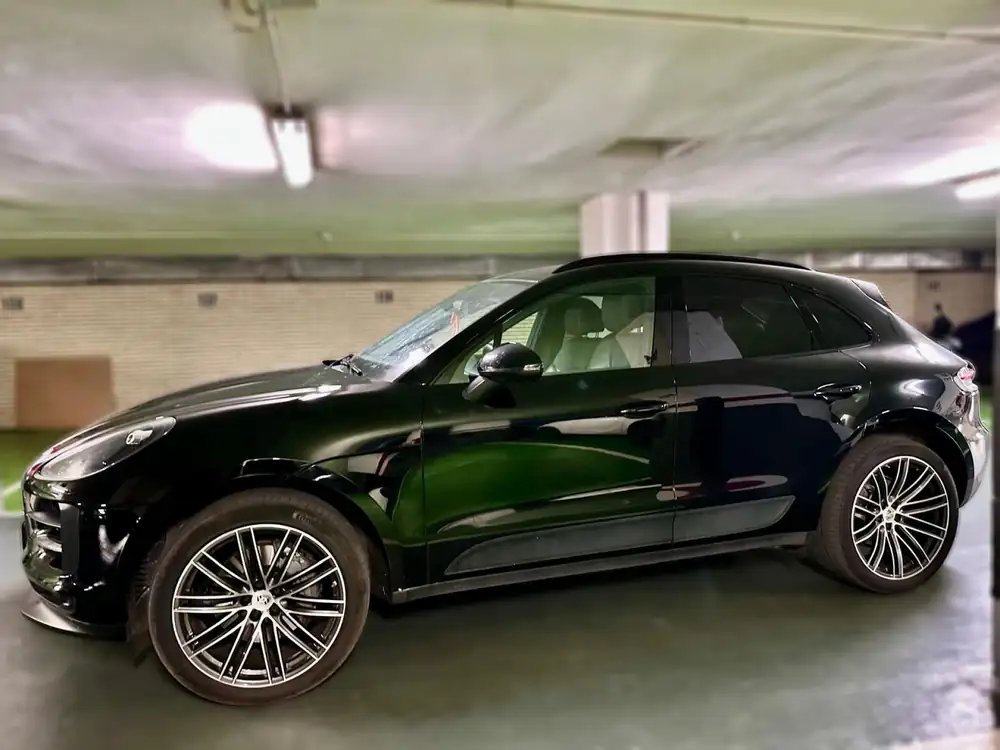 PORSCHE macan