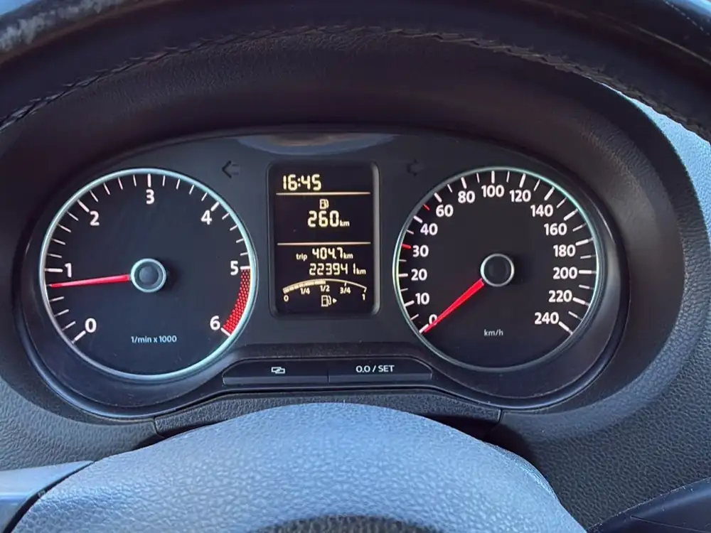 VOLKSWAGEN polo - Foto 8 | Clidrive