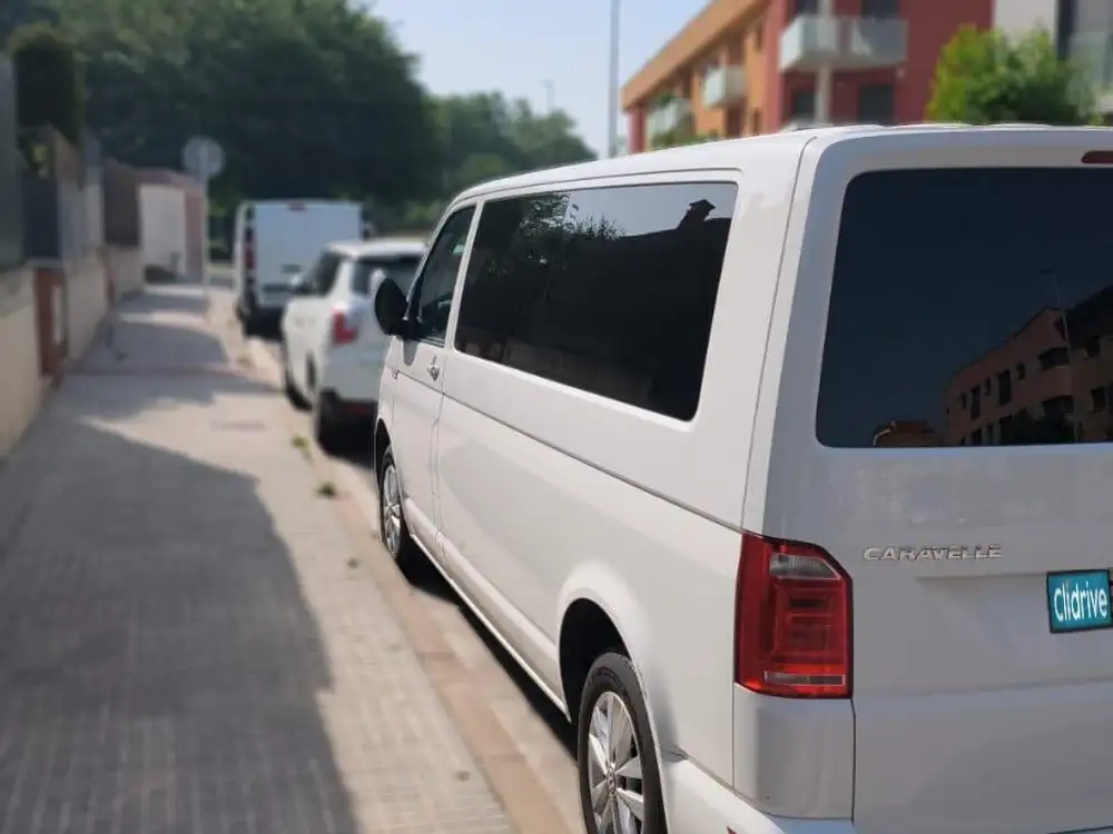 VOLKSWAGEN caravelle