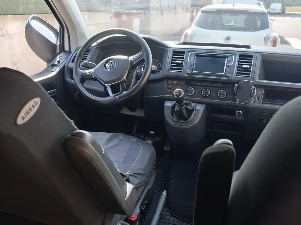 VOLKSWAGEN caravelle