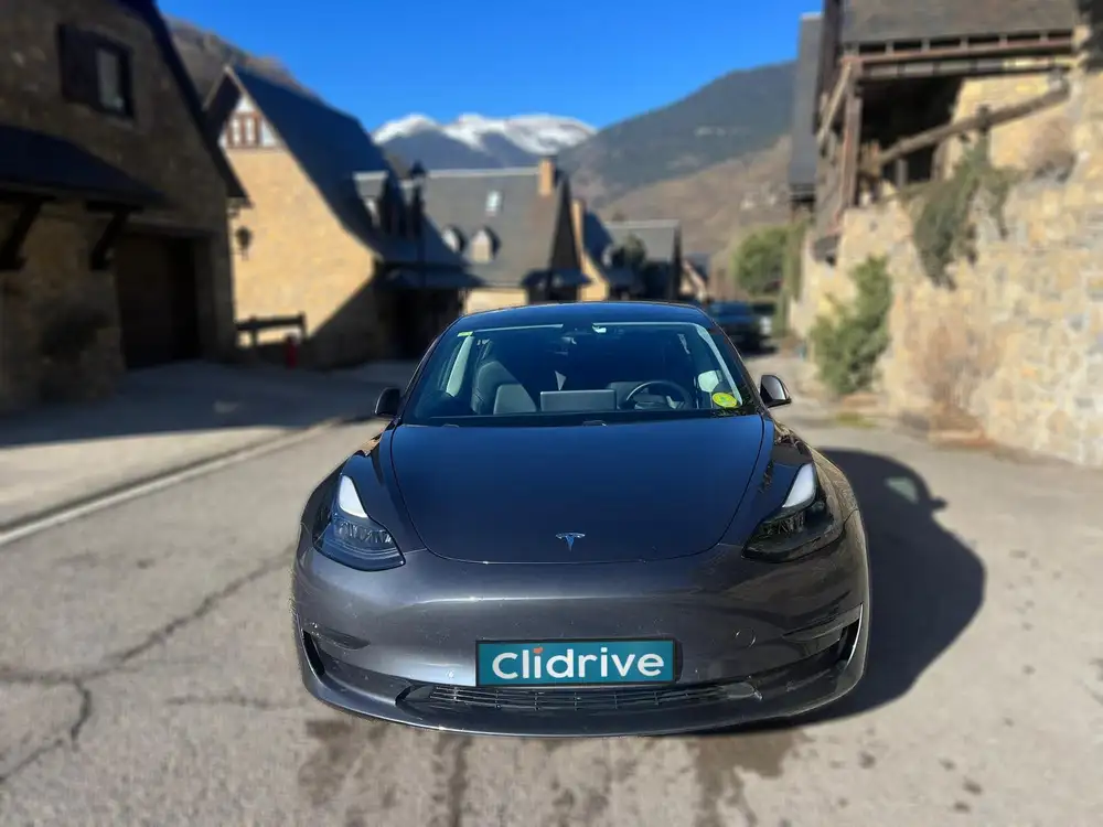 TESLA model 3