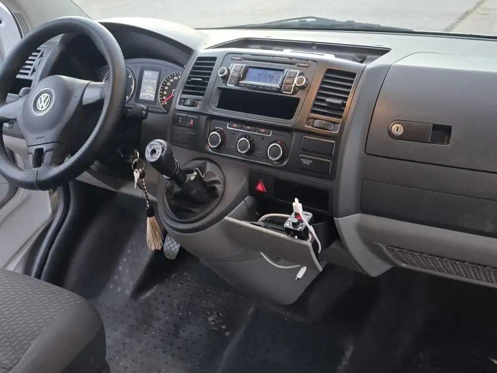 VOLKSWAGEN transporter