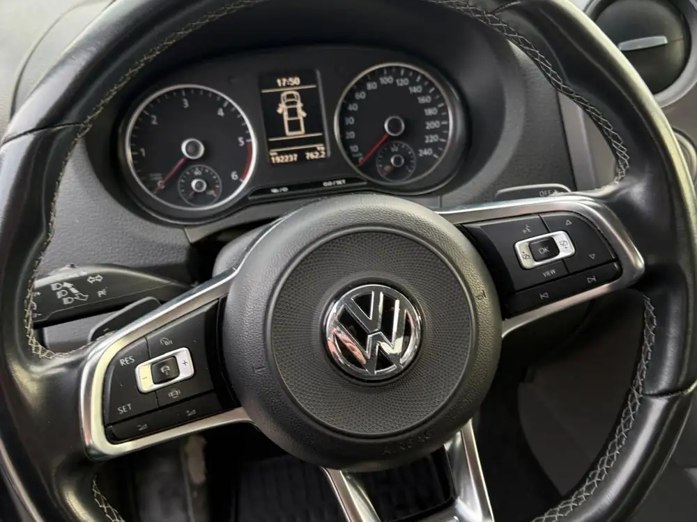 VOLKSWAGEN amarok
