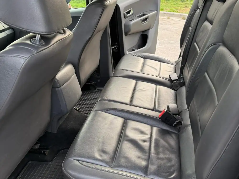 VOLKSWAGEN amarok