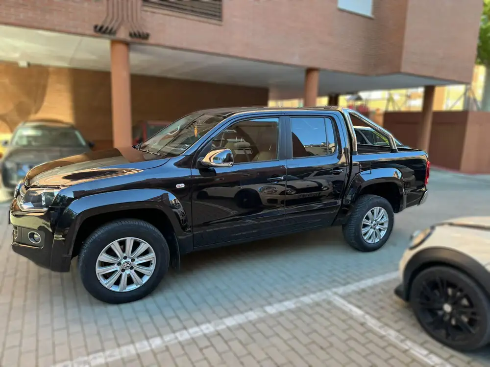VOLKSWAGEN amarok