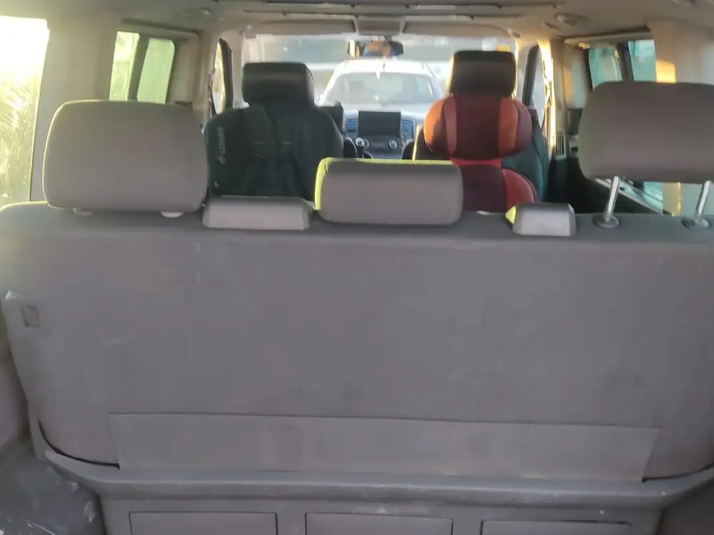 VOLKSWAGEN multivan