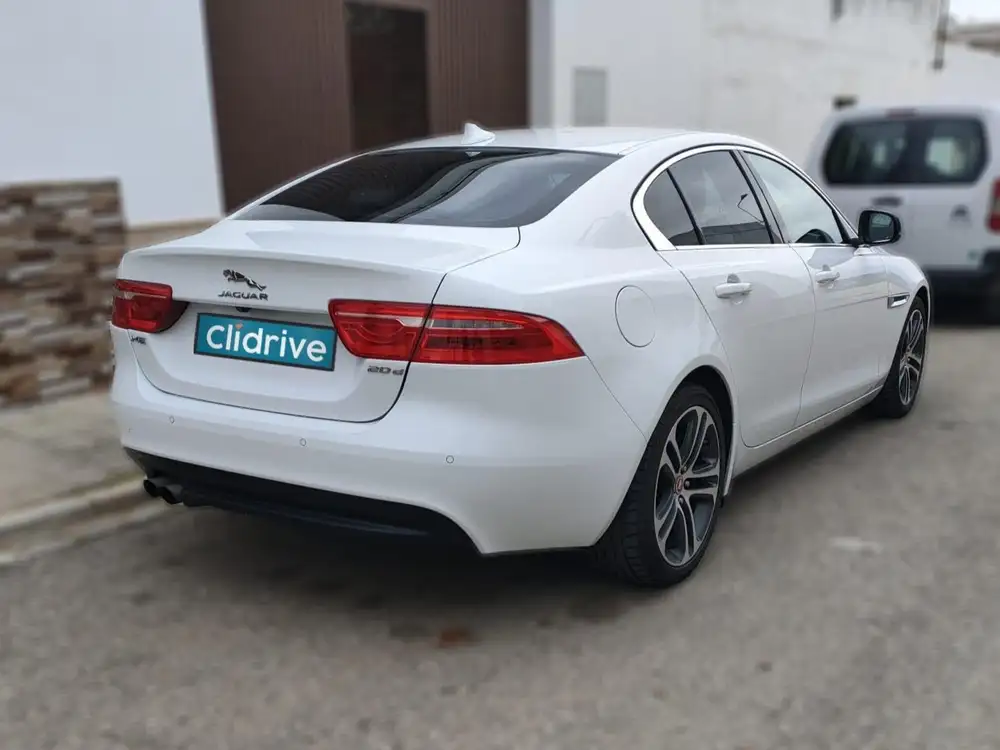 JAGUAR xe