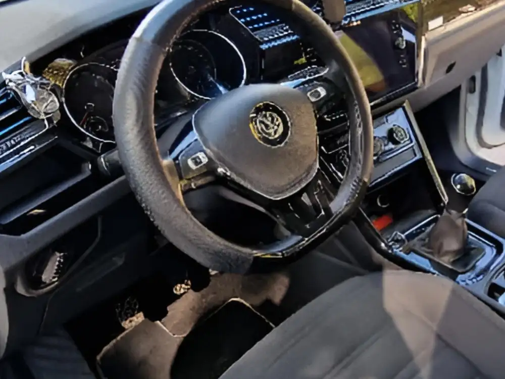 VOLKSWAGEN touran