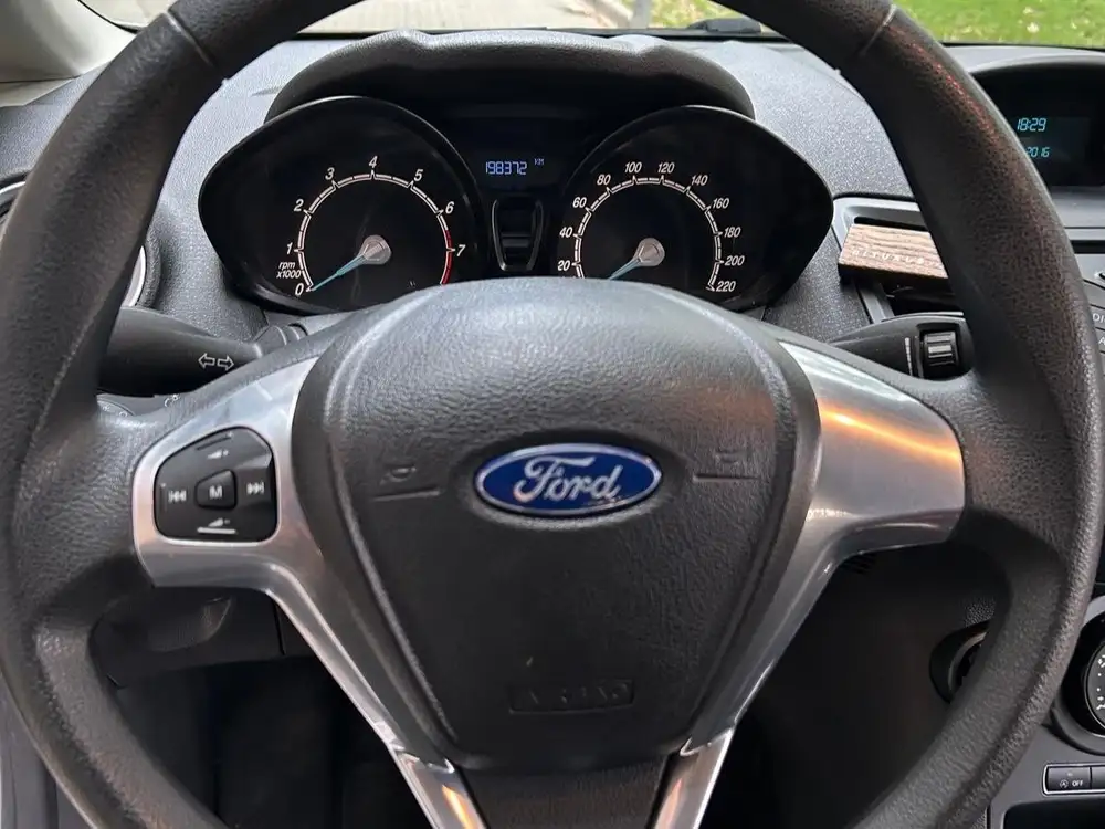FORD fiesta