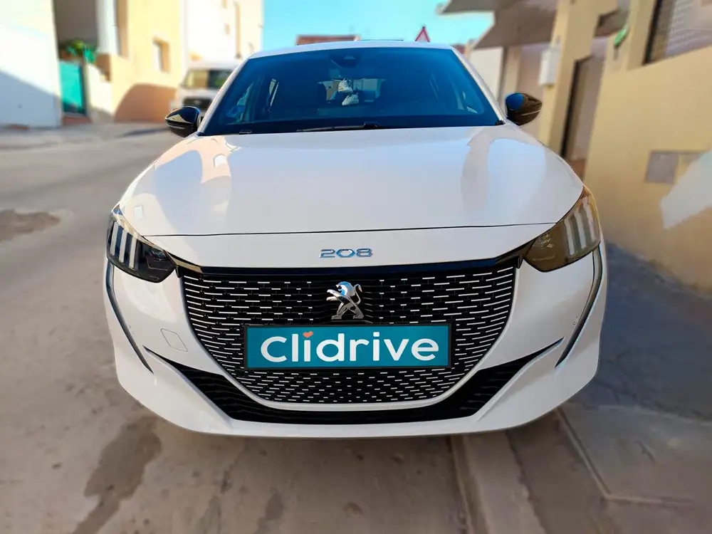 PEUGEOT e-208