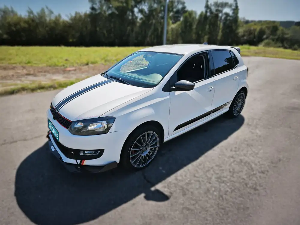 VOLKSWAGEN polo