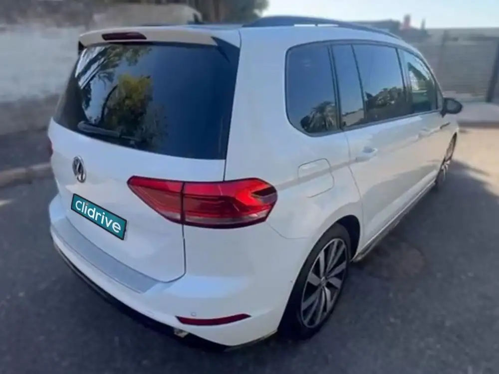 VOLKSWAGEN touran