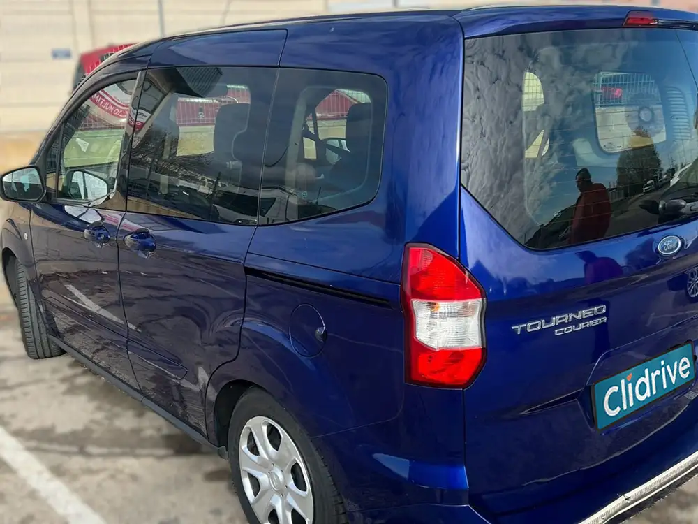 FORD tourneo courier