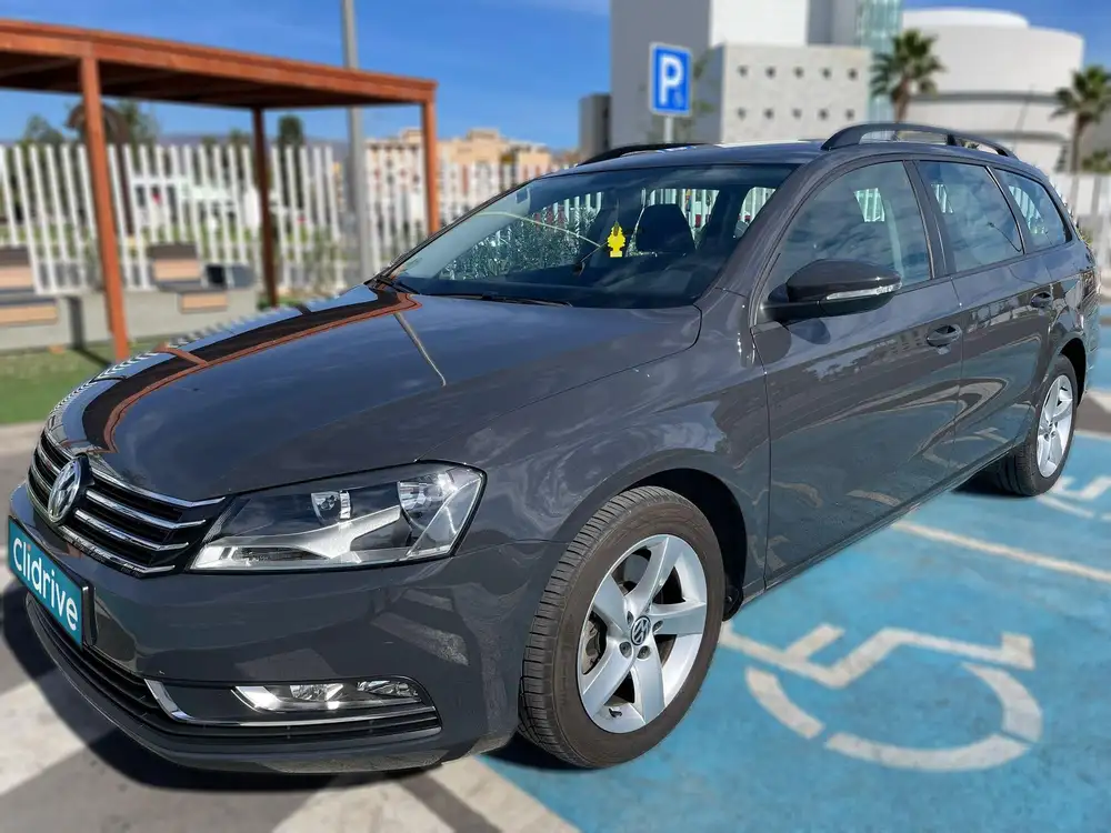 VOLKSWAGEN passat