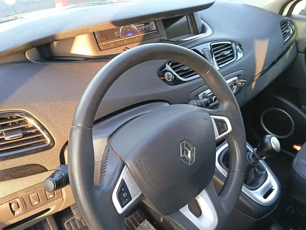 RENAULT grand scenic