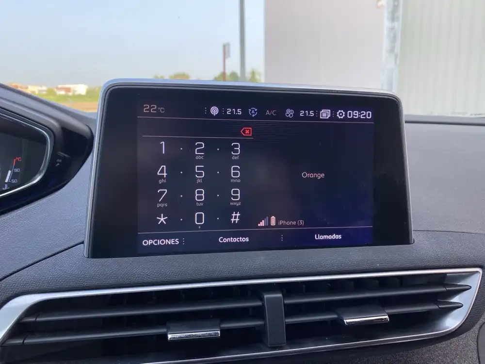 PEUGEOT 3008