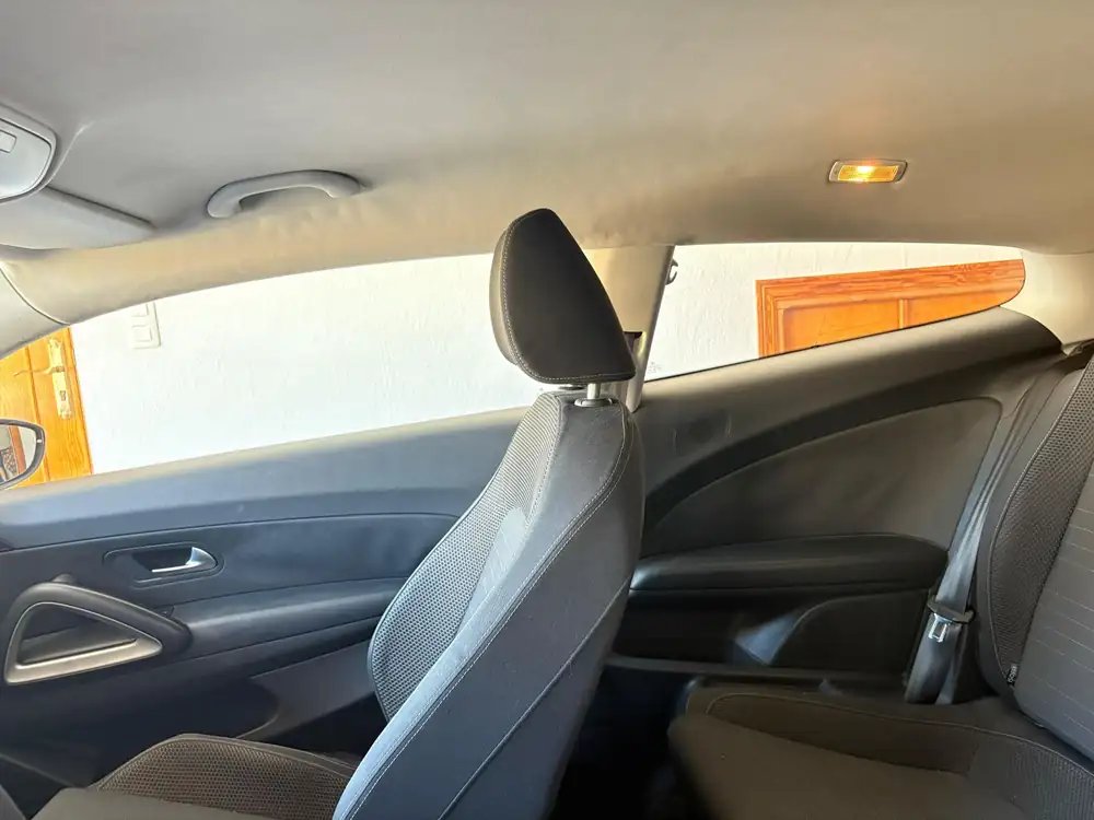 VOLKSWAGEN scirocco