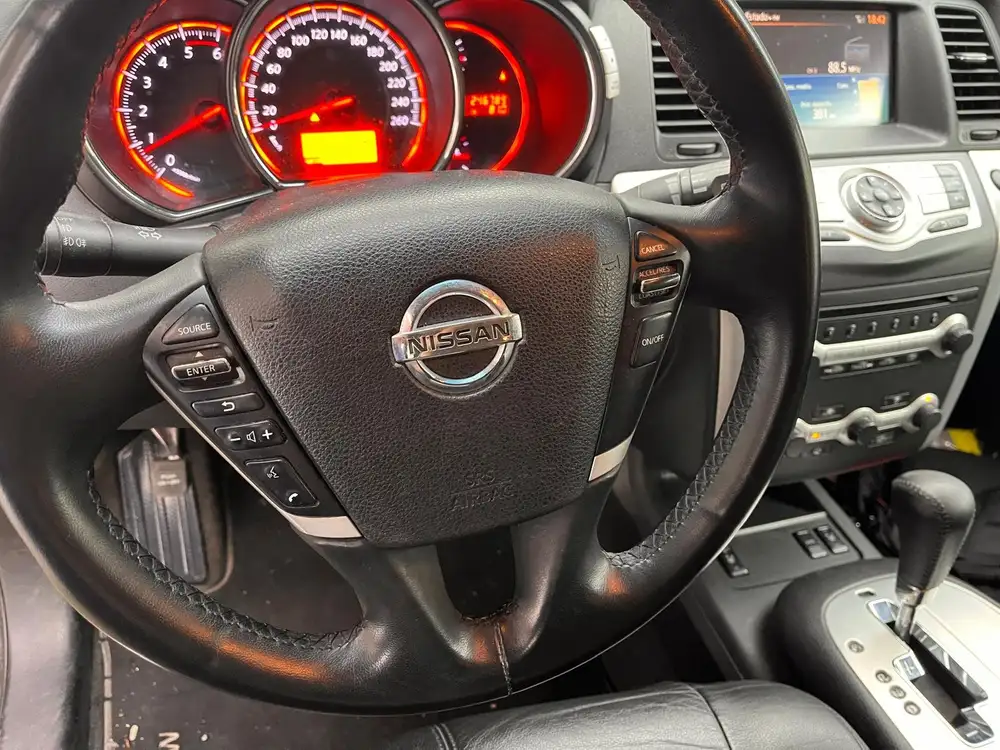 NISSAN murano