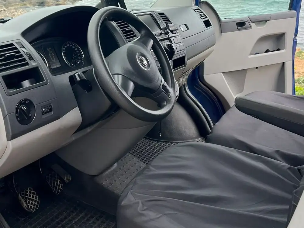 VOLKSWAGEN transporter