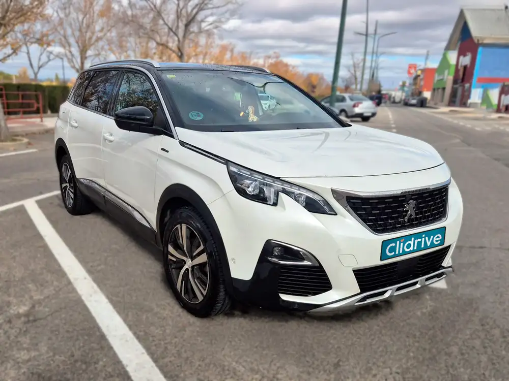 PEUGEOT 5008